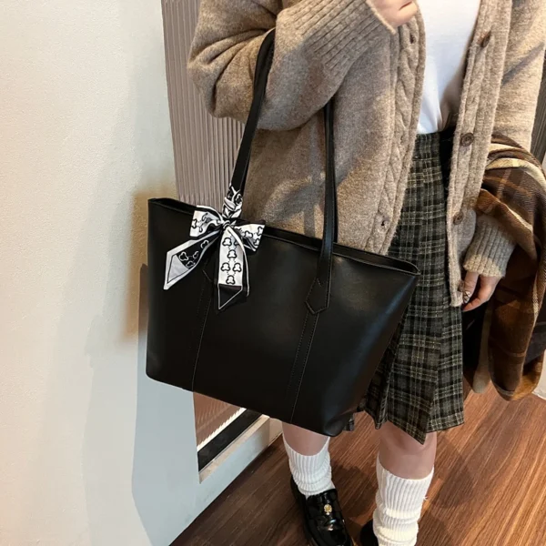 Women's bag New summer black handbag large capacity shoulder bag niche commuter woman bag Tote bag - Image 4